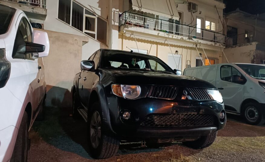 Mitsubishi L200 Safari*Full Extra*170ps*4πορτο